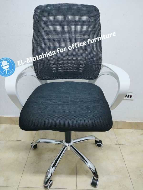 كرسي الفوكس جسم ابيض