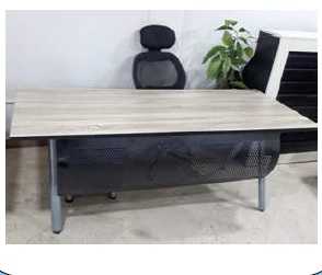 Employee Desk - مكتب موظف